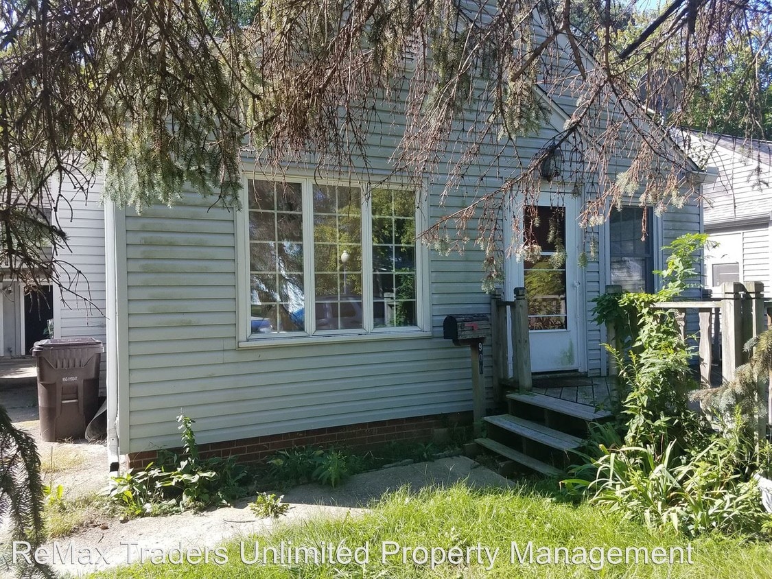Primary Photo - 3 br, 2 bath House - 900 Fairoaks