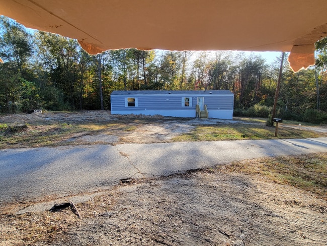 Building Photo - 237 Maple St