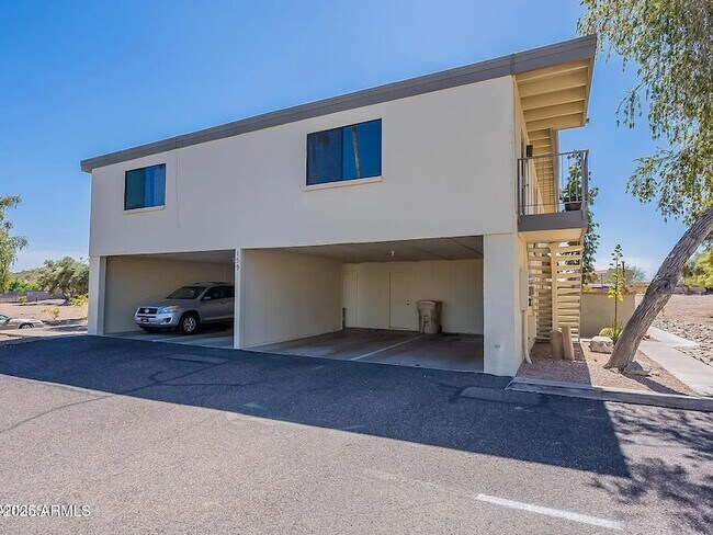 Foto del edificio - 14234 N Oakwood Ln