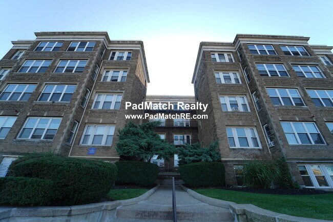 Building Photo - 1626 Commonwealth Ave