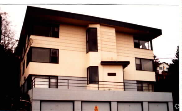 Building Photo - Burdot-Ravenna Apartments