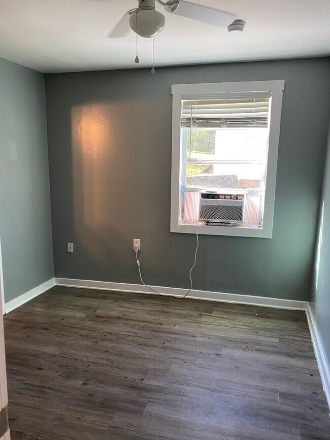 Foto del edificio - 1 bd duplex