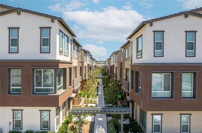 Foto del edificio - 1139 Orchard Dr