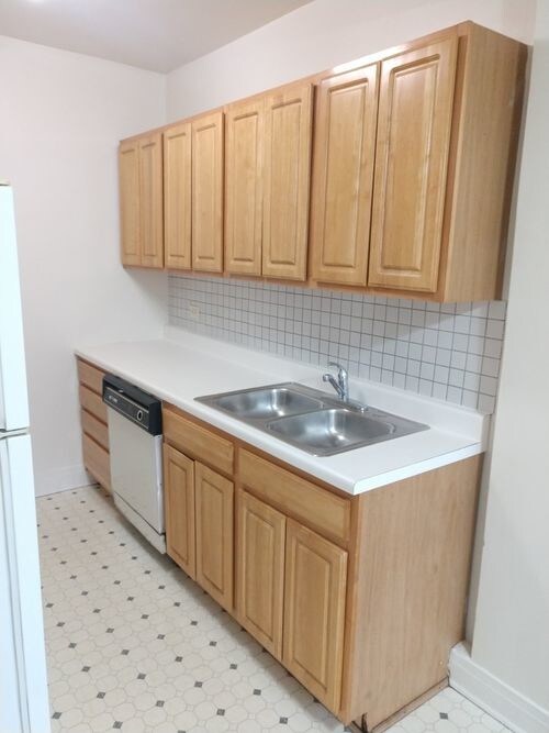 Foto principal - 1263 W Pratt Blvd