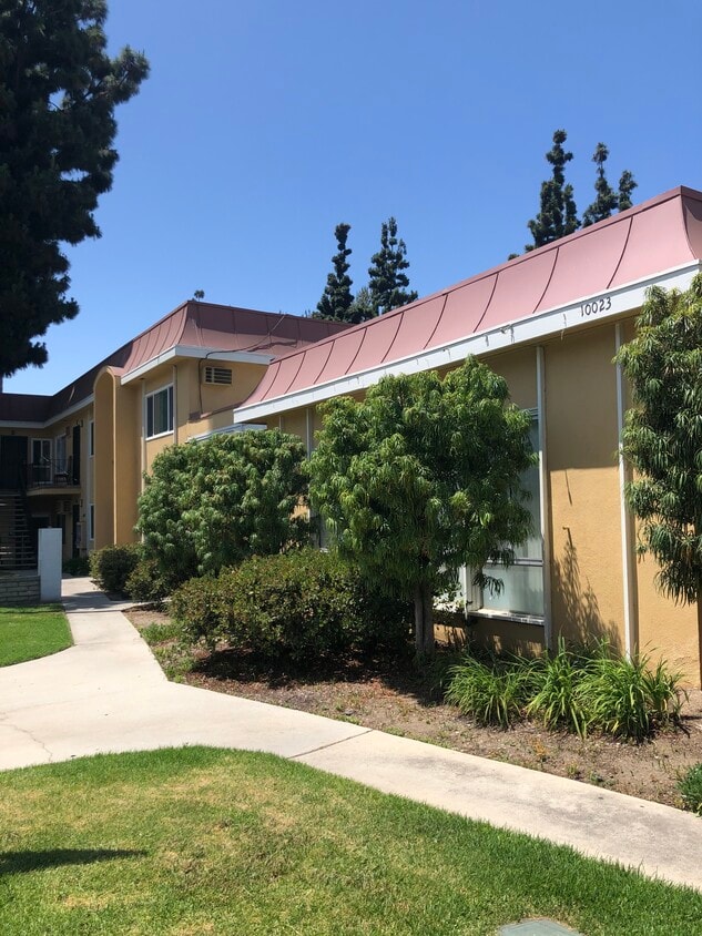 10023 Sepulveda Blvd Unit B, Mission Hills, CA 91345 Apartments in Mission Hills, CA