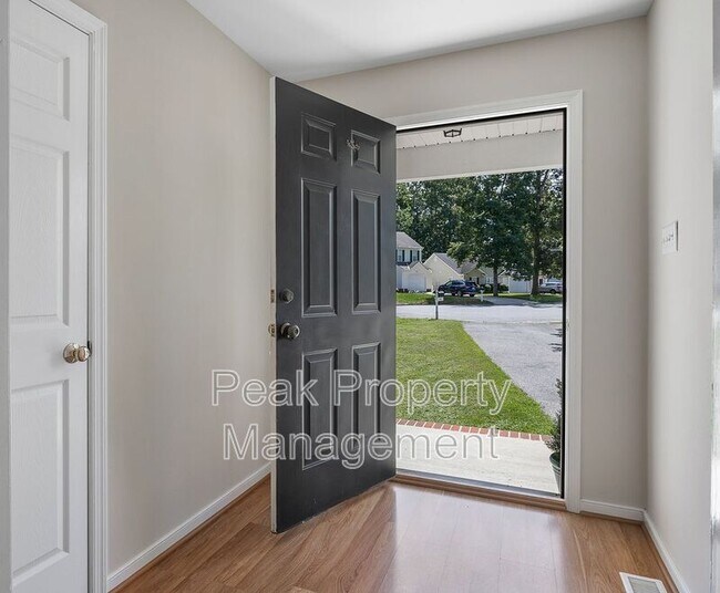 Foto del edificio - 7506 Blue Cedar Dr