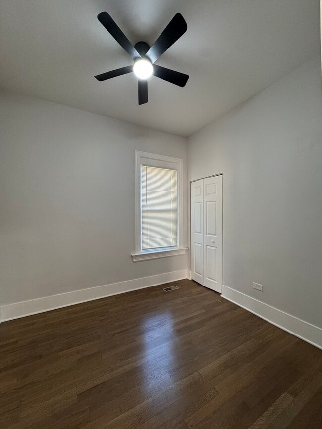 Building Photo - 11578 S Perry Ave