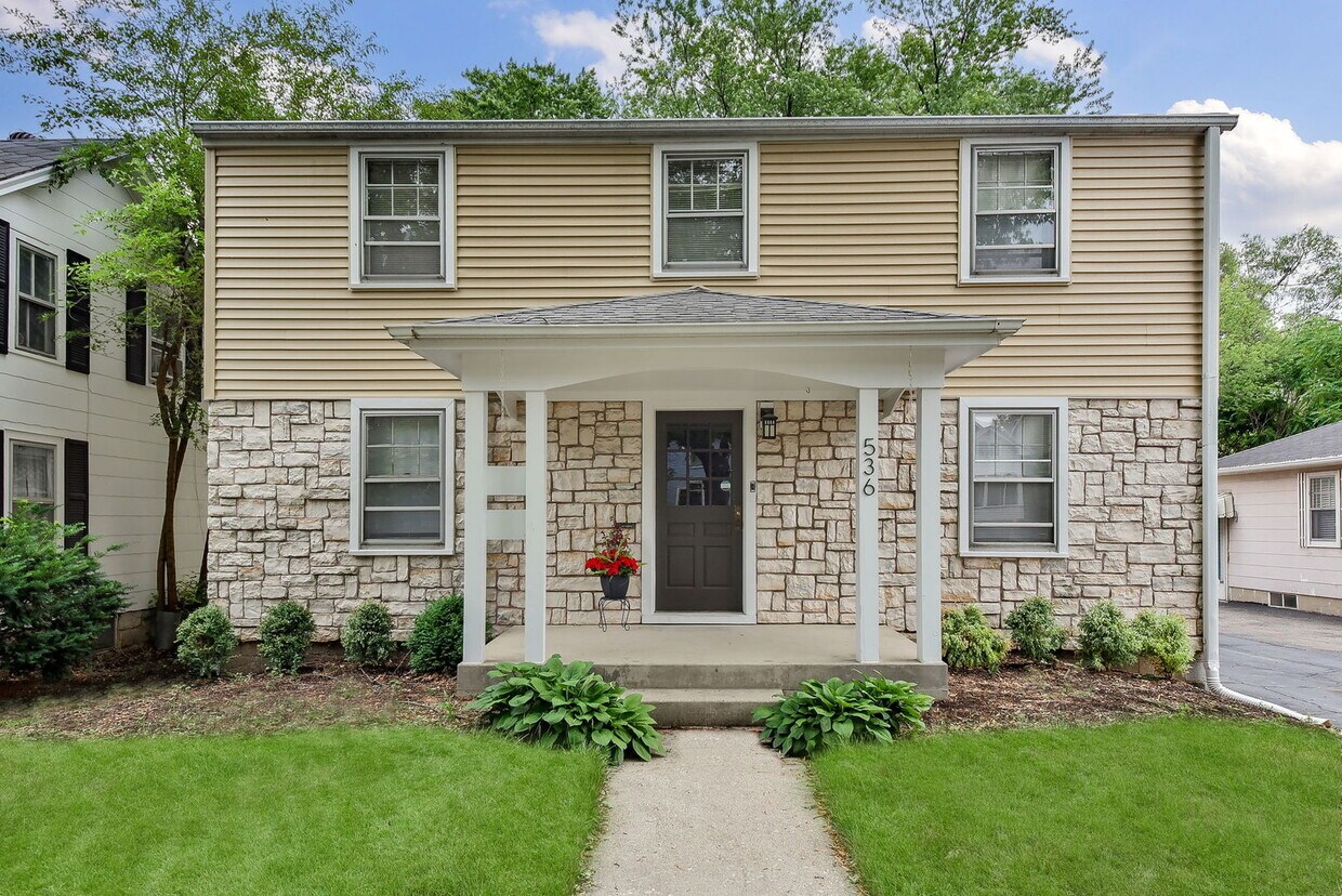 Foto principal - 536 S Main St
