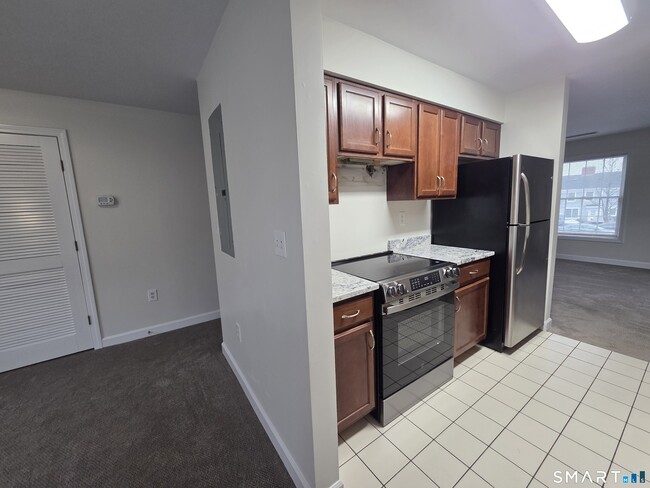 Building Photo - 31 Fairgate Dr