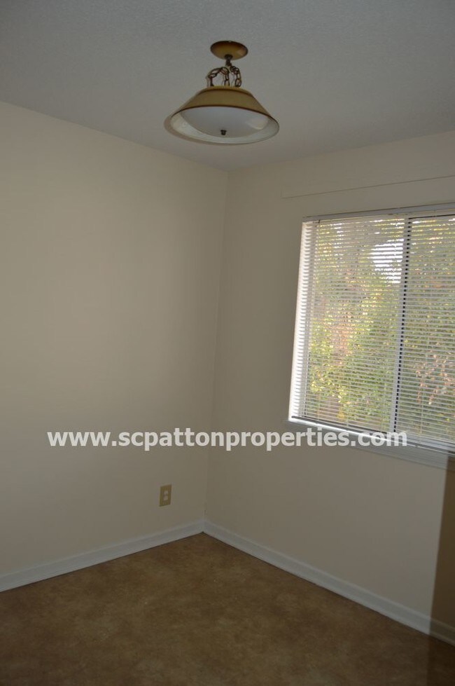 Foto del edificio - 1426 Platt Springs Rd