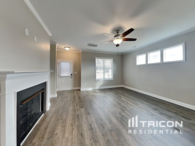 Foto del edificio - 100 E Goodwin Chase Ln
