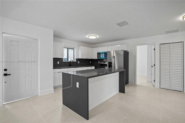 Building Photo - 5817 NW 30th Ave