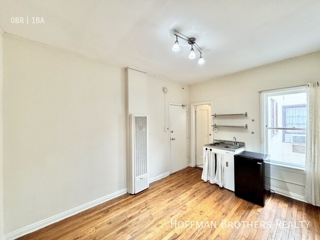 Building Photo - 836 Sanborn Ave