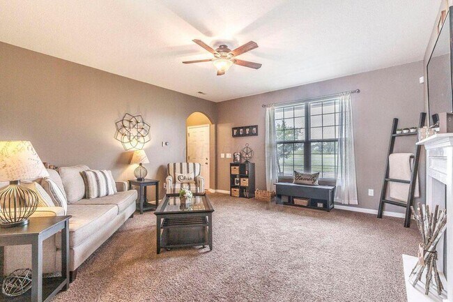 Foto del edificio - 5660 Caledonia Dr