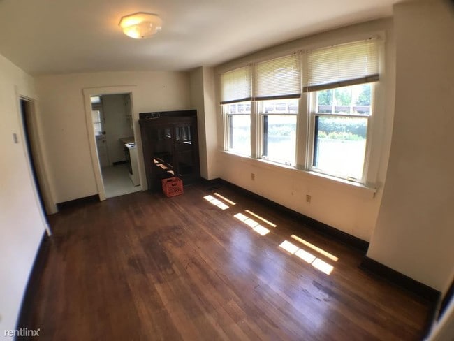 Building Photo - 529 S Braddock Ave