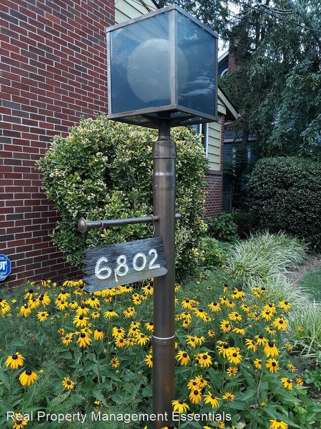 Foto del edificio - 4 br, 2 bath House - 6802 Sherwood Road