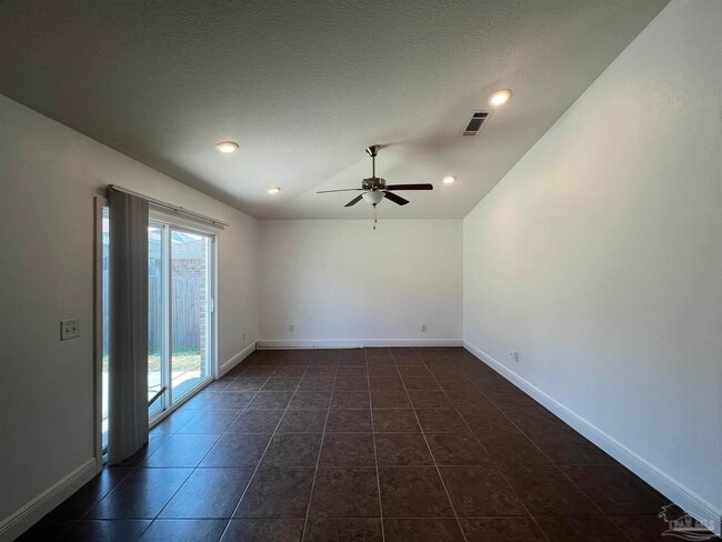 Building Photo - 5616 Shooting Star Ct