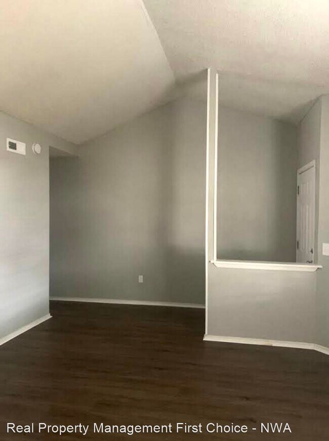 Building Photo - 2 br, 1 bath House - 2408 W Olrich Street