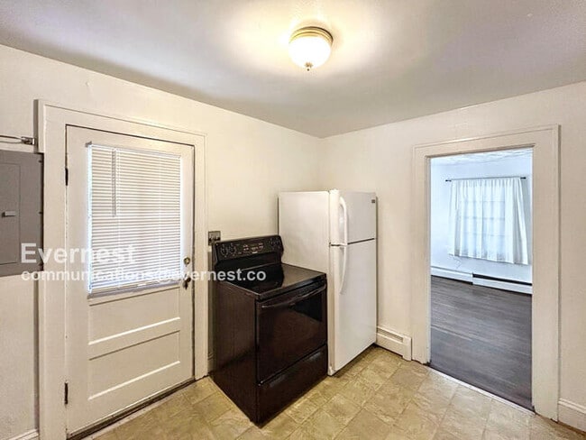 Foto del edificio - 305 N Boundary St