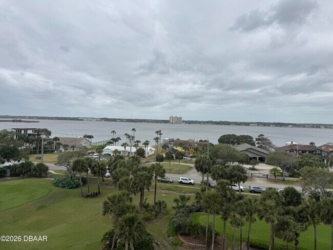 Foto del edificio - 1 Oceans W Blvd