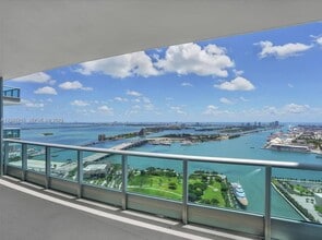 Building Photo - 900 Biscayne Blvd