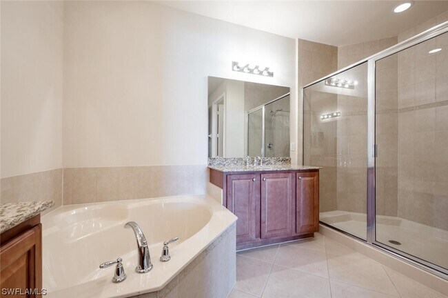 Foto del edificio - 6545 Monterey Point