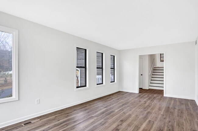 Building Photo - 1790 Blackwillow Dr