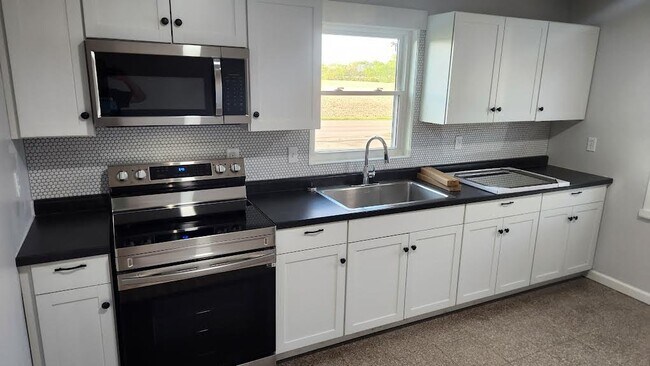 Foto del edificio - 4437 E Kitridge Rd