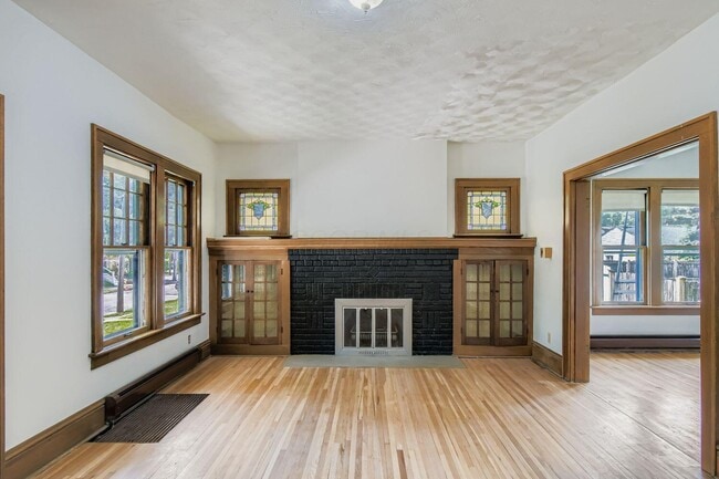 Building Photo - 236 E Moler St