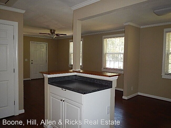 Building Photo - 3 br, 1.5 bath House - 340 Briarcliff Dr