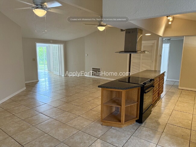 Building Photo - Single Family Home on Cul-De-Sac