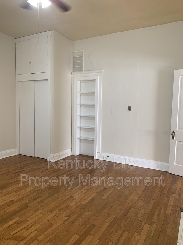 Building Photo - 213 W Hickman St