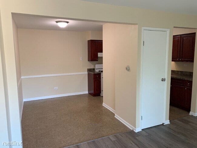 Building Photo - 2 br, 1 bath Condo - 4809 Engle 2A Unit 2A