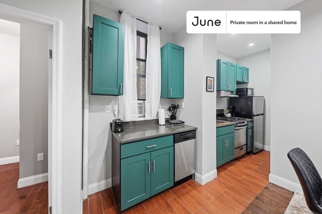 Foto del edificio - Room in Shared 4 bed/1.5 bath home