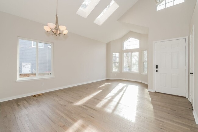 Photo - Renovated 4 Bed/ 3.5 Bath in Littleton House