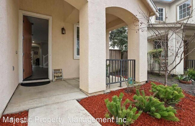 Foto del edificio - 6 br, 3 bath House - 806 Rubino Ct.
