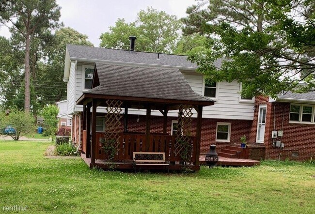 Foto del edificio - 4 br, 2.5 bath House - 4720 Fairway Ave