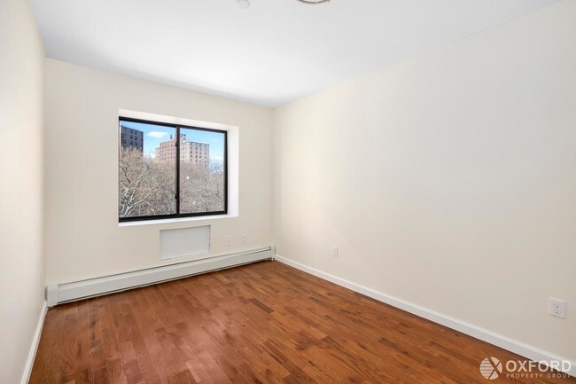 Building Photo - 915 Dawson Street