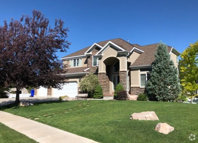 Building Photo - 4588 Spring Meadow Dr