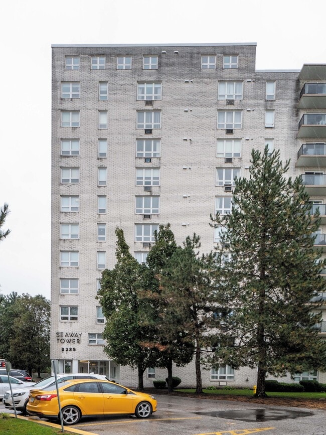 Photo du bâtiment - Seaway Tower Apartments