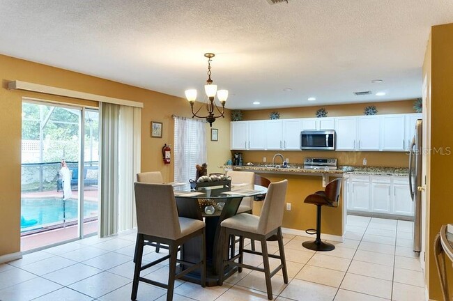 Building Photo - 2874 Paynes Prairie Cir