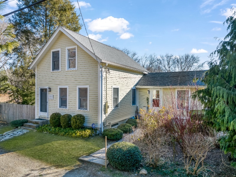 Photo - 510 Noank Rd (Groton, CT)
