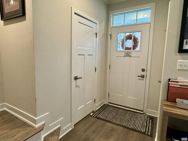 Foto del edificio - 2034 Landon Ln