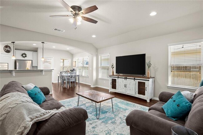 Foto del edificio - 117 Beech Creek Ln