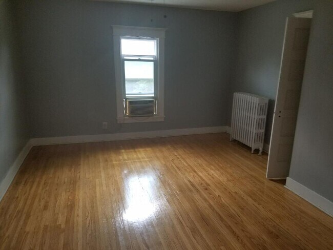 Building Photo - 1710 6th St