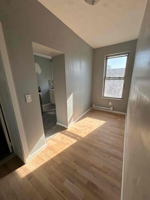 Foto del edificio - 422 18th Ave