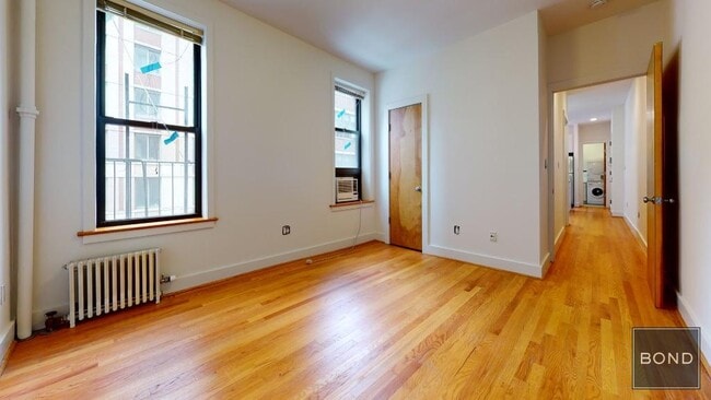 Building Photo - 129 E 97th St