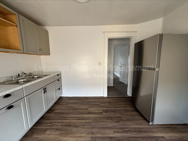 Foto del edificio - 808 W Walnut St