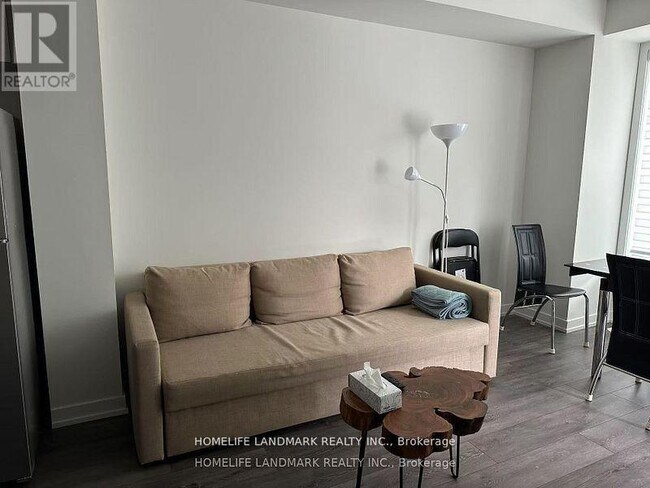 Photo du bâtiment - 3538 Colonial Dr