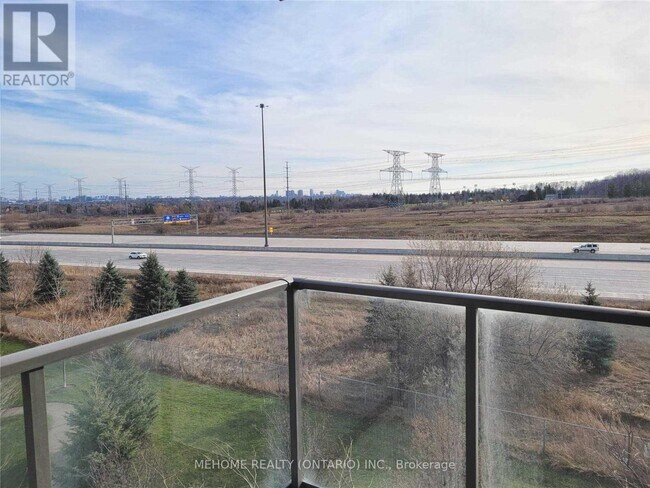 Photo du bâtiment - 273 South Park Rd